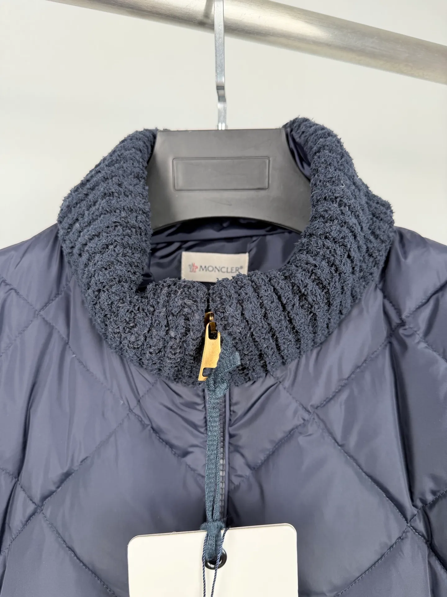 P505【Premium 】 MONCLER/ ： 100% ， ， ， 。 100% ， ， ， ， 。 70% +30% ， ， ， ， ， ， 。 71% 、28% 1% ， ， ， ， ， ， 。 Quality ： 90% ， ， ， ， 。 ： ， ， ， 。 ， ， 、 ， 。 ， ， ， 。 ， ， 。 ： ， ， ， 、 。 ， ， ， ， 、 。 ， ， ， 。 、 ， 。 ： Size:S M L